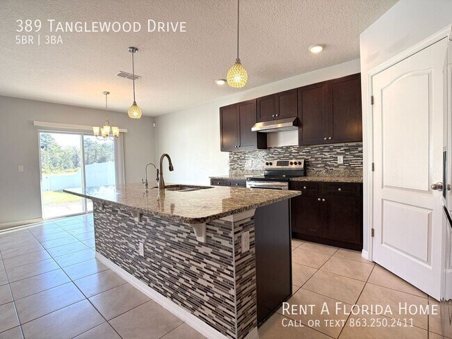 Building Photo - 389 Tanglewood Dr