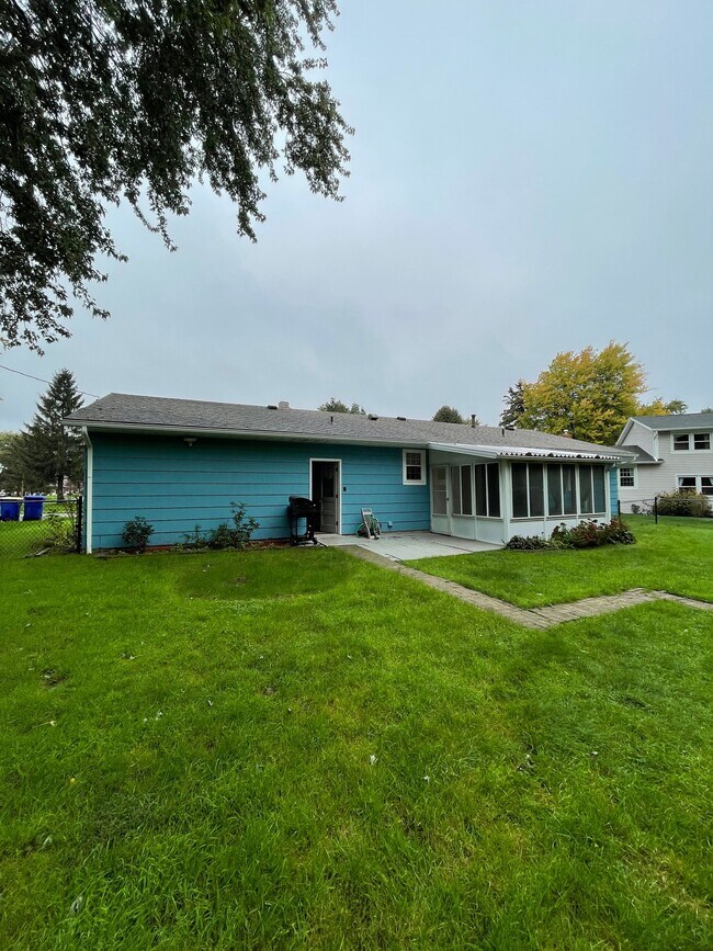 Building Photo - 76 Marble Dr