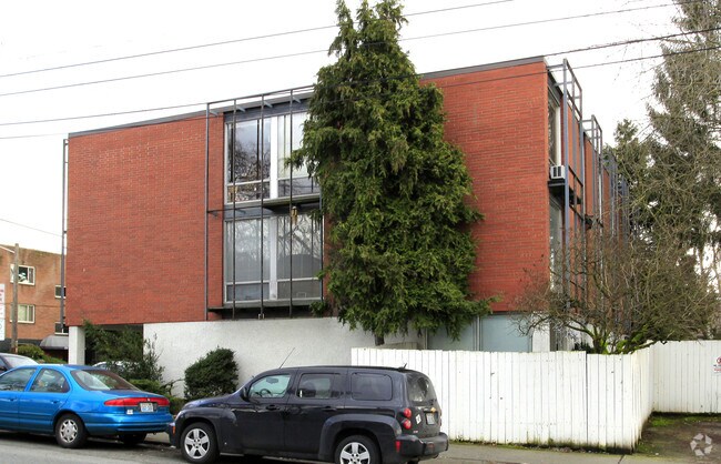 Building Photo - Casa Verde Apartments