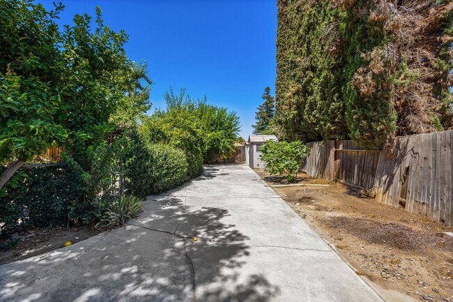 Building Photo - 2901 Loveland Way