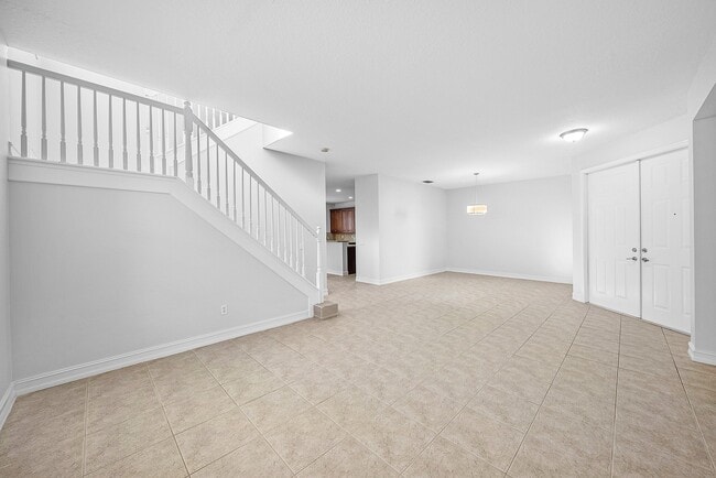 Building Photo - 8845 Sandy Crest Ln