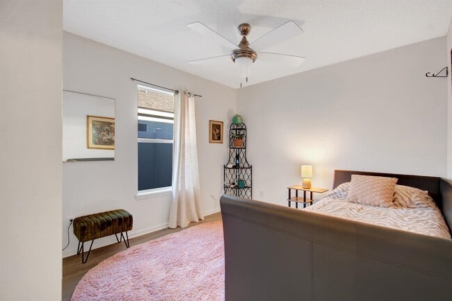 Building Photo - 880 Oak Arbor Cir