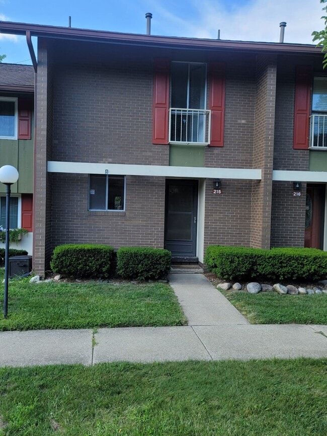 Building Photo - 2500 Topsfield Rd