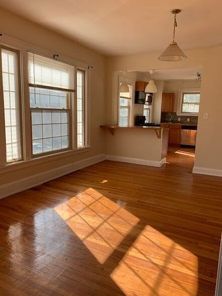 Building Photo - 931 Nassau St