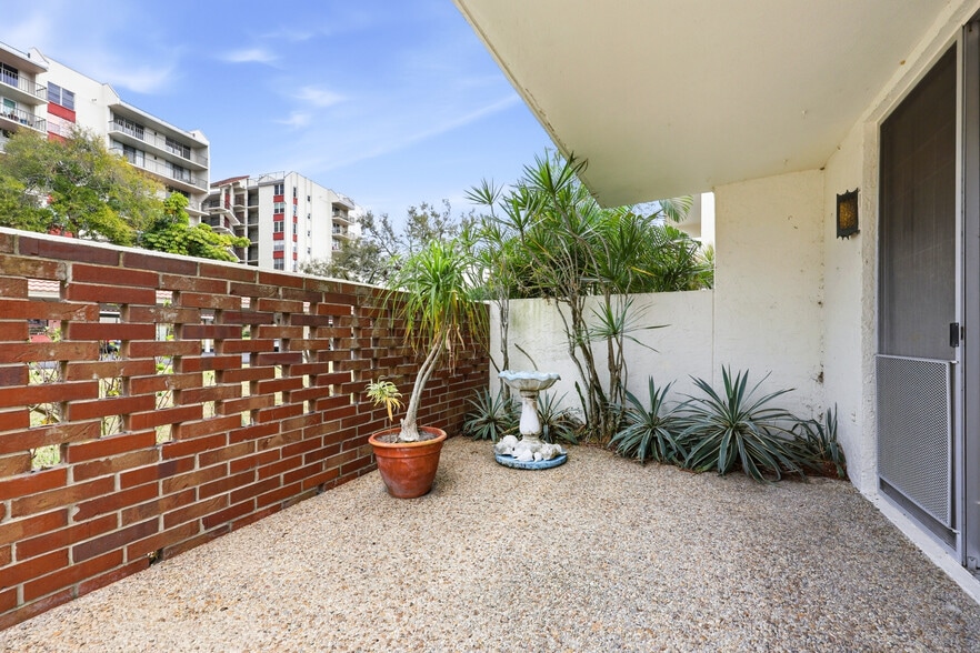 Wrap Around Patio - 2650 Pearce Dr