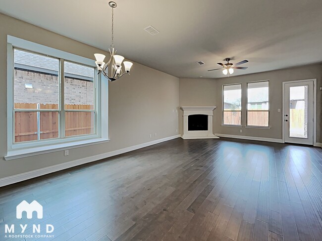 Building Photo - 14844 Gentry Dr