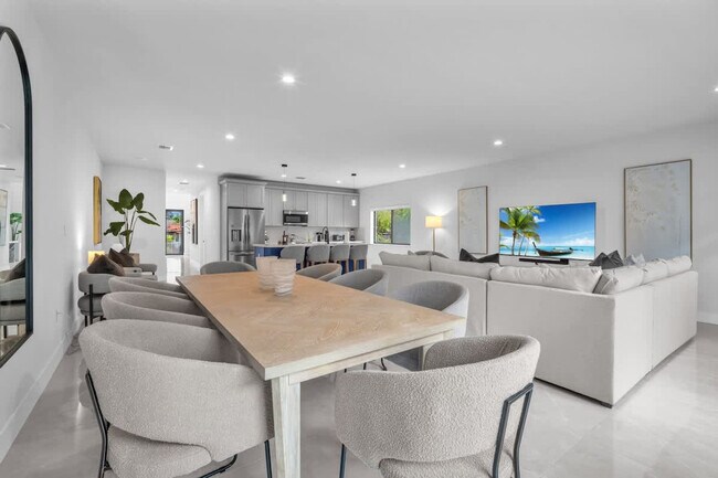 Building Photo - 2951 NW 13th St