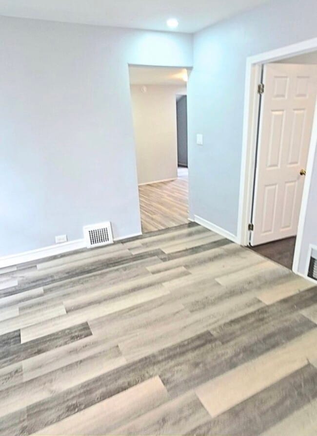 Building Photo - 53 Mill St