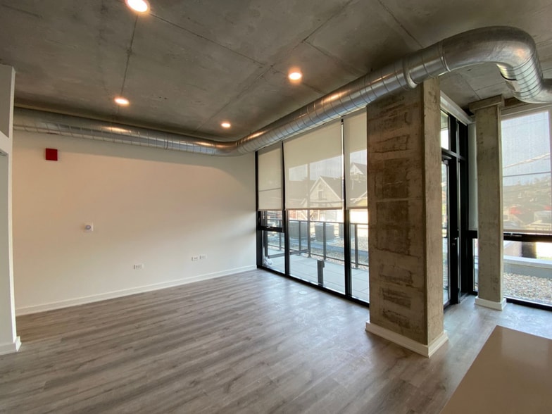 Building Photo - 1120 W Patterson Ave