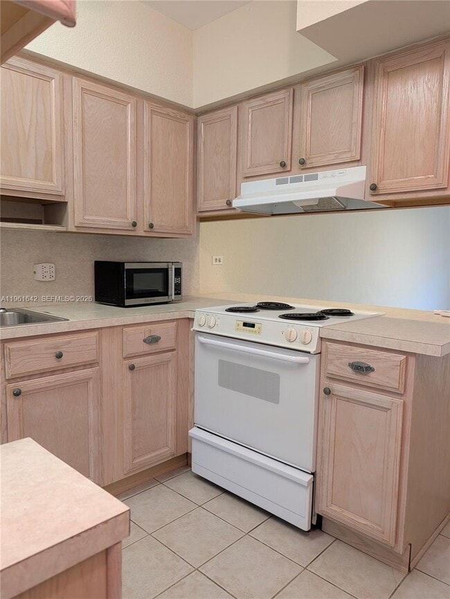 Building Photo - 6580 Santona St