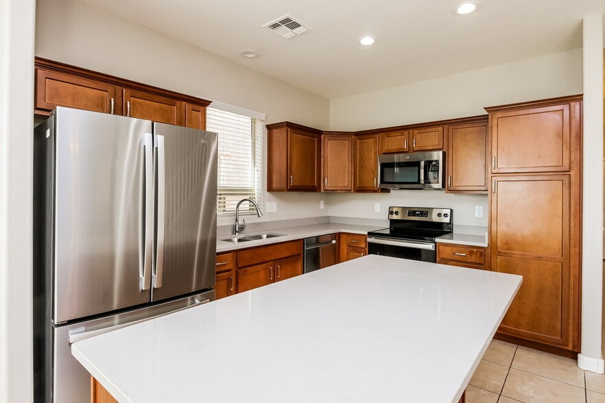 Building Photo - 5019 E Iolite St