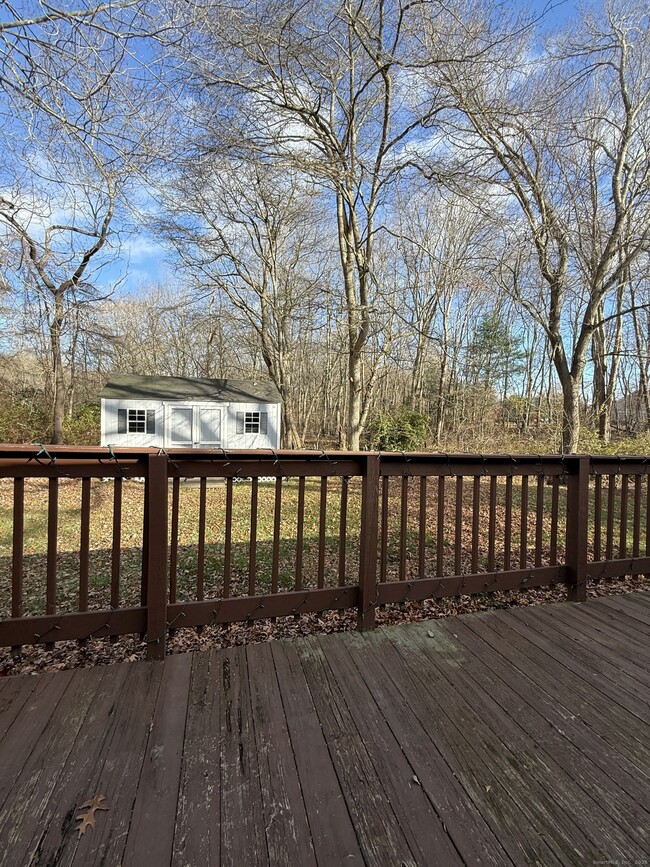 Building Photo - 74 Grove Beach Rd N