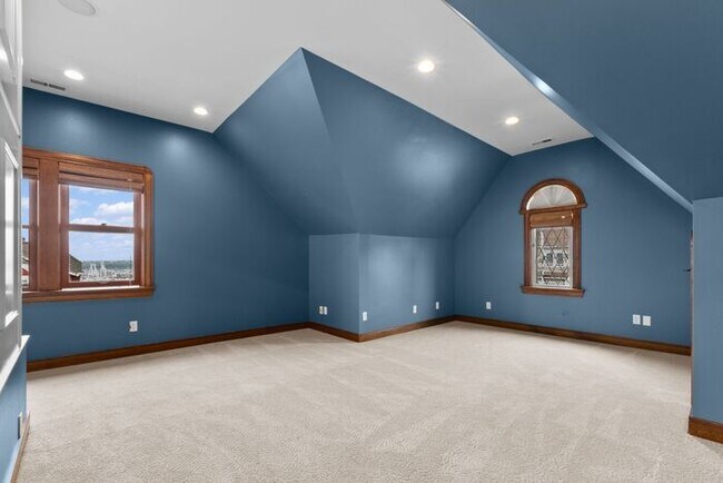 Building Photo - Stunning Air Conditioned 1931 Tudor in Coveted Admiral w/ Views