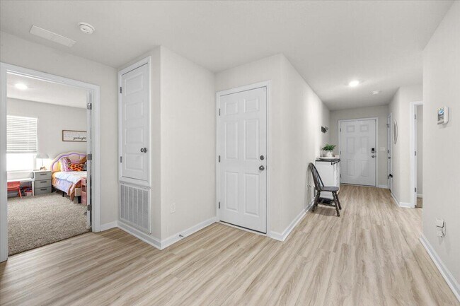 Building Photo - 810 Otto Loop