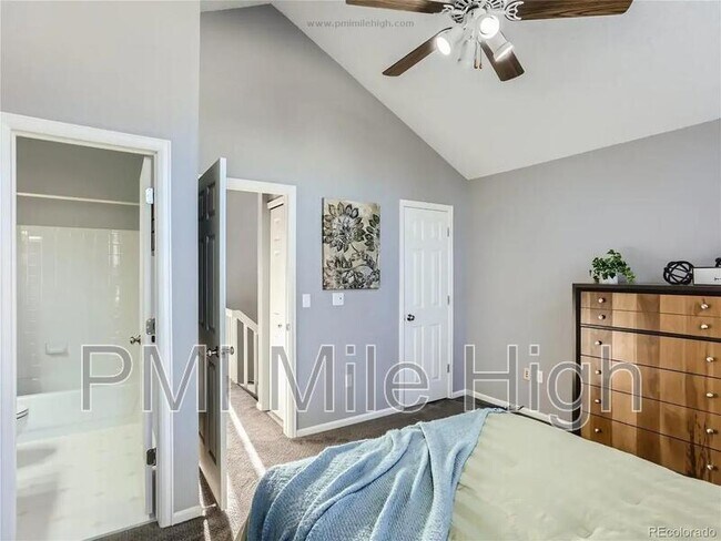 Building Photo - 3054 W 107th Pl
