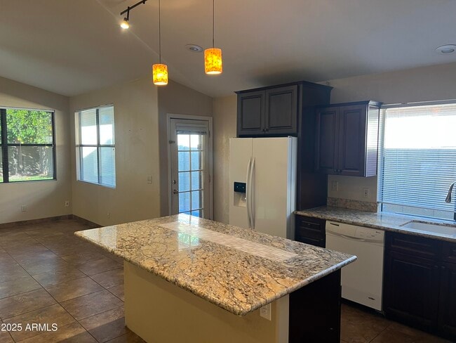 Building Photo - 16646 N 59th Pl