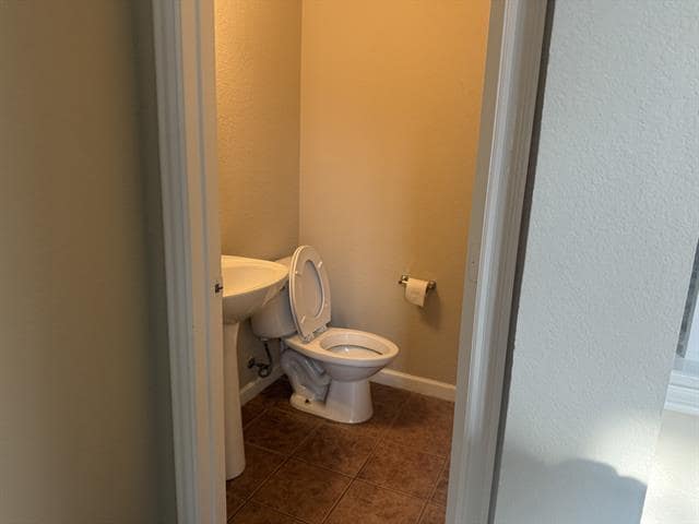 Building Photo - 2844 Cascade Cove Dr