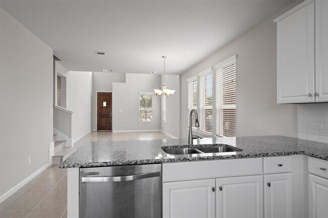 Building Photo - 1509 Everts St