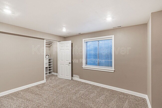 Building Photo - 3753 E Mallard St