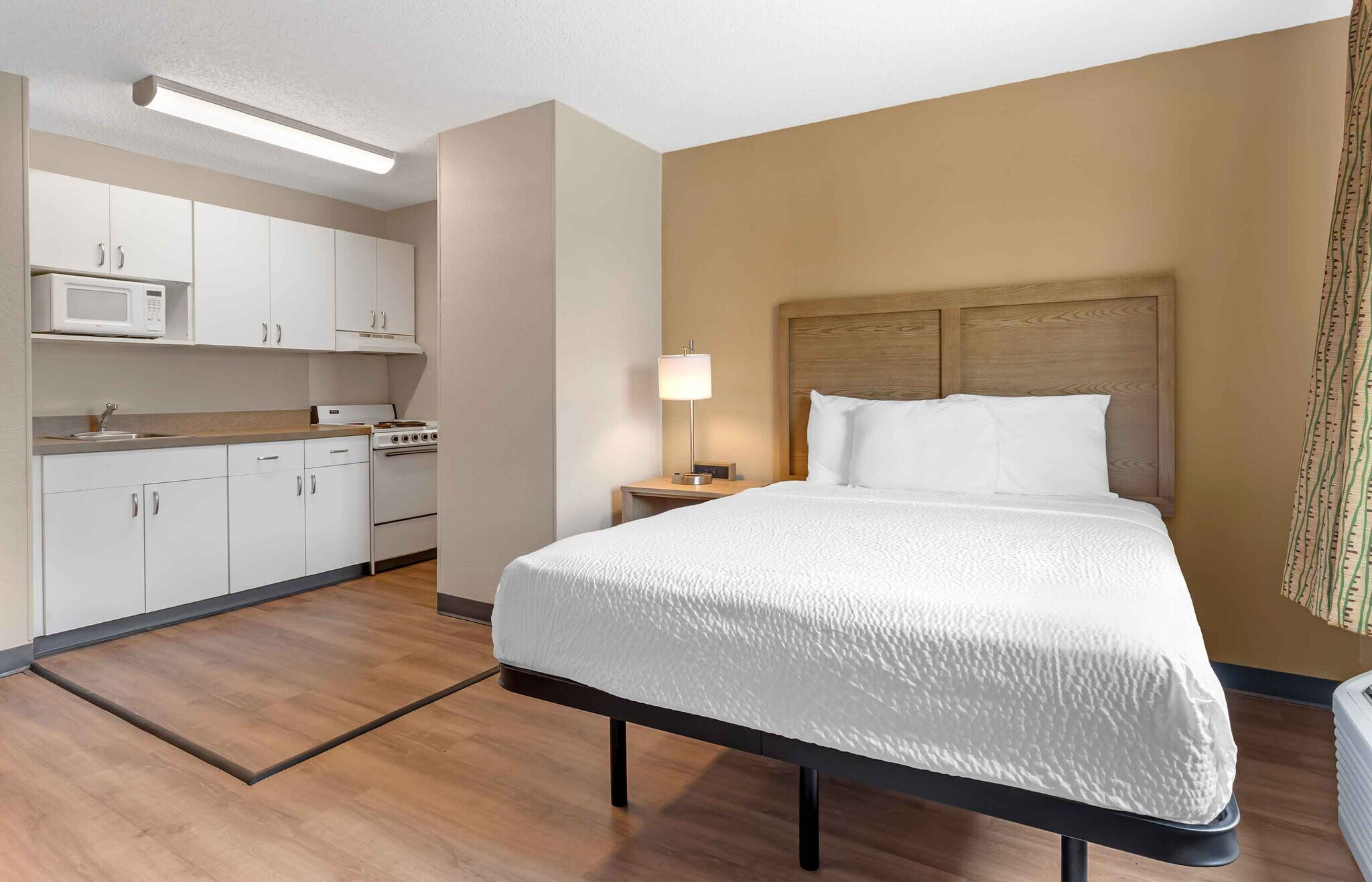 Building Photo - Furnished Studio-Fort Worth - Fossil Creek