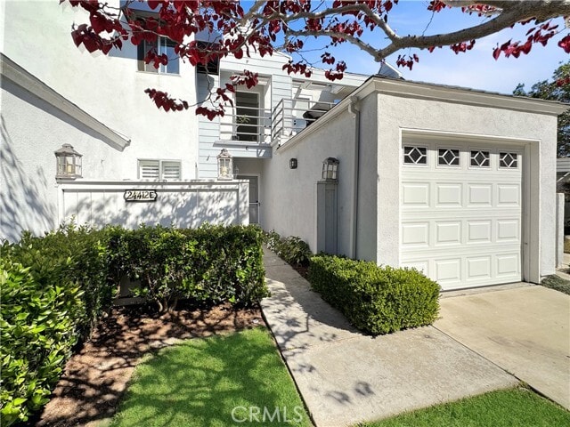 Building Photo - 24412 Lantern Hill Dr