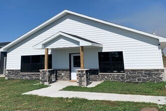 Building Photo - Beautiful Single Family Home