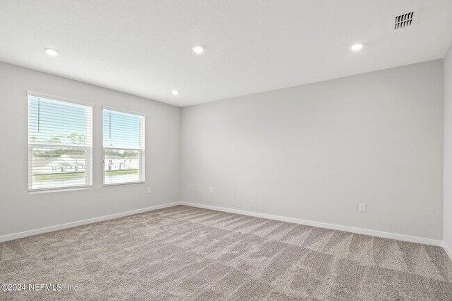 Building Photo - 14726 Cashew Ave