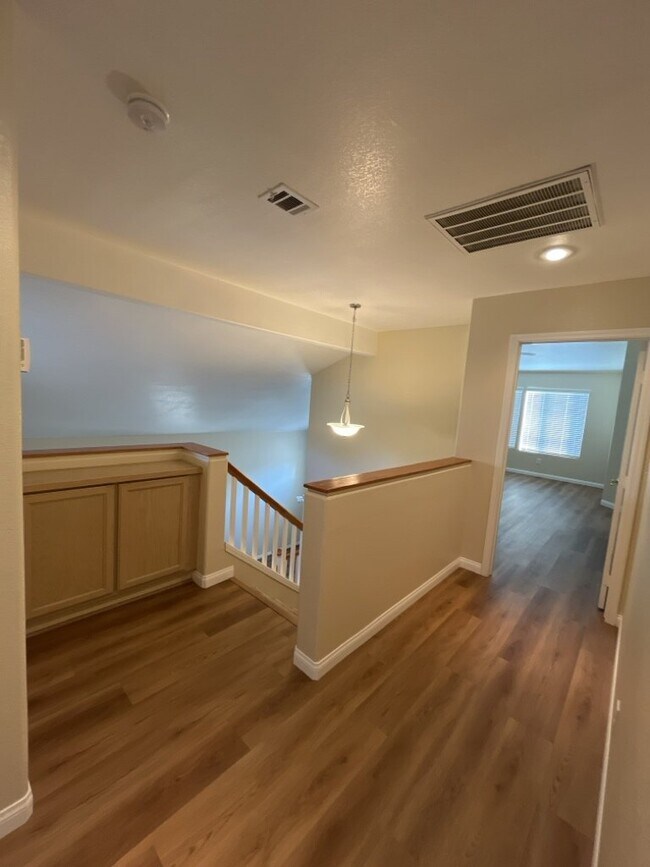 Building Photo - Encounter the ultimate luxury living experience with this 4-bedroom, 2197 sq ft house