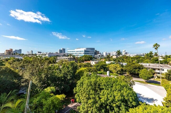 Building Photo - 1732 Meridian Ave