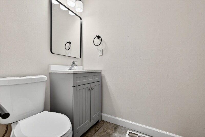 Building Photo - 2710 Geyer Ave