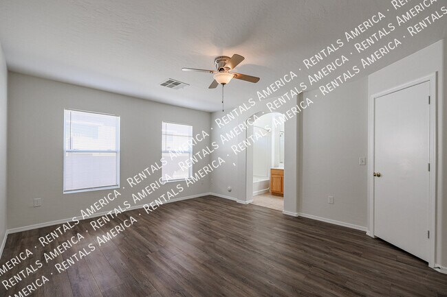 Building Photo - 13421 W Keim Dr