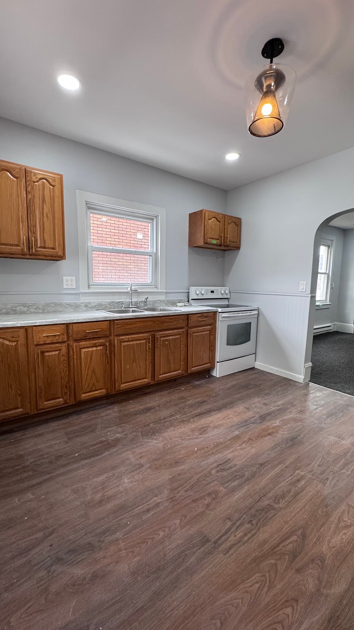 Building Photo - 8 W Abbott St