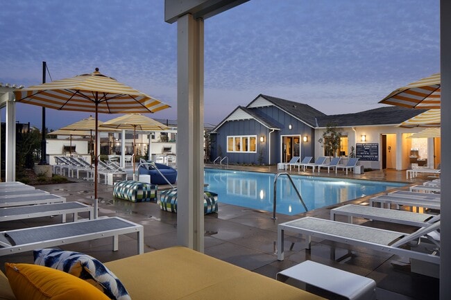 Building Photo - Serena Village Luxury Townhomes