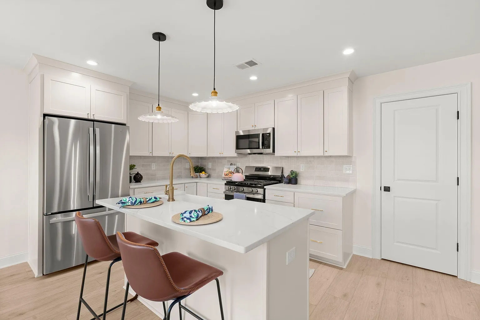 Building Photo - 929 Battery Ave