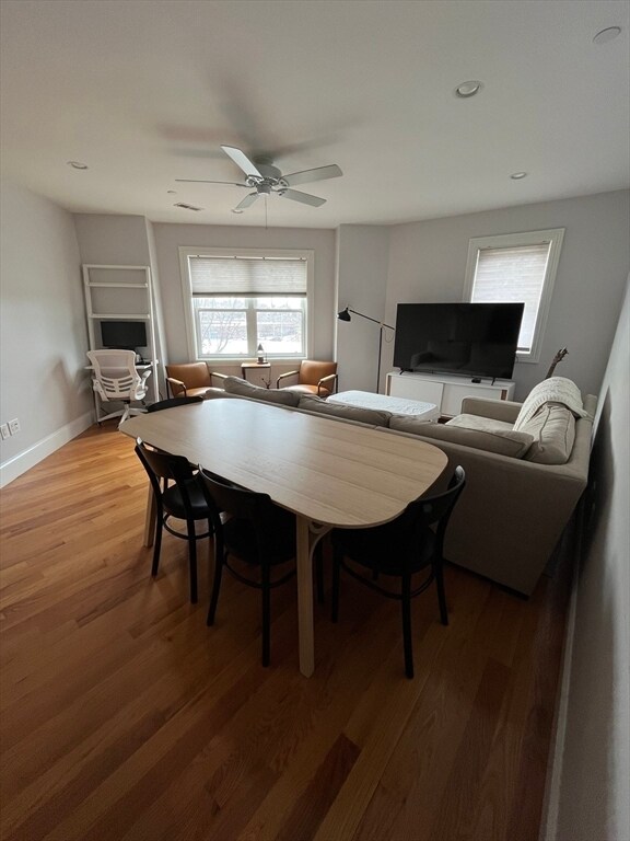 Building Photo - 563 Broadway