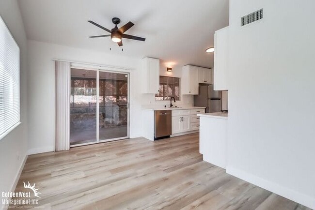 Building Photo - Charming 3Bdm 2Ba Home in Spring Valley!