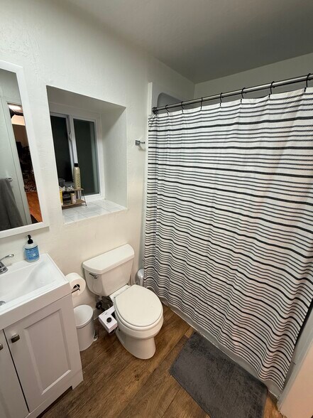 Building Photo - 6657 Gunn Dr