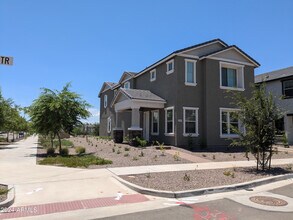 Building Photo - 2207 W Paso Trl