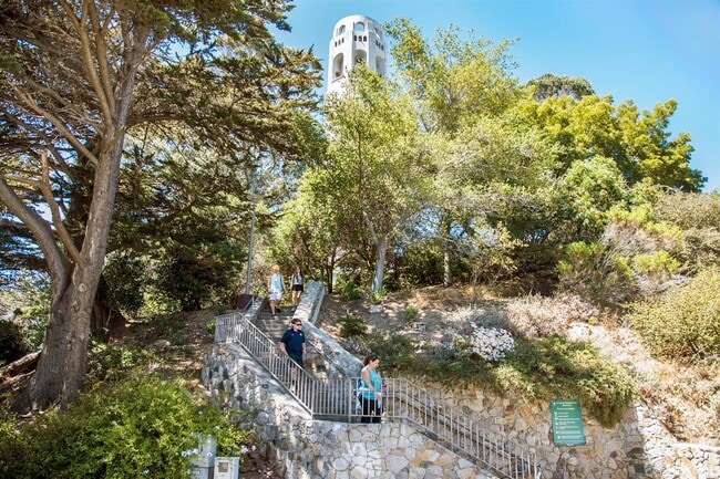 Building Photo - 312 Green St