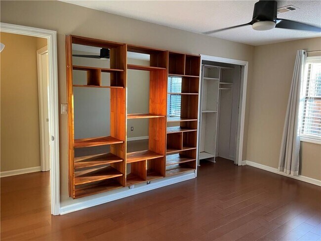 Building Photo - 8020 Sand Wedge Cir