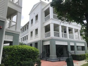 Building Photo - 599 Campus St