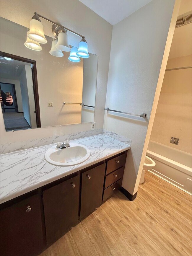 Building Photo - 18524 TM JD GISZ LLC