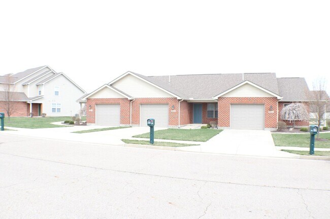 Building Photo - 2213 Morning Glory Dr