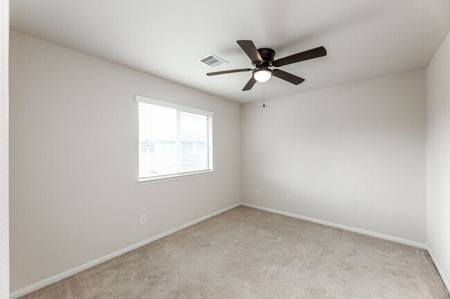 Building Photo - 6443 Wilshire Fern