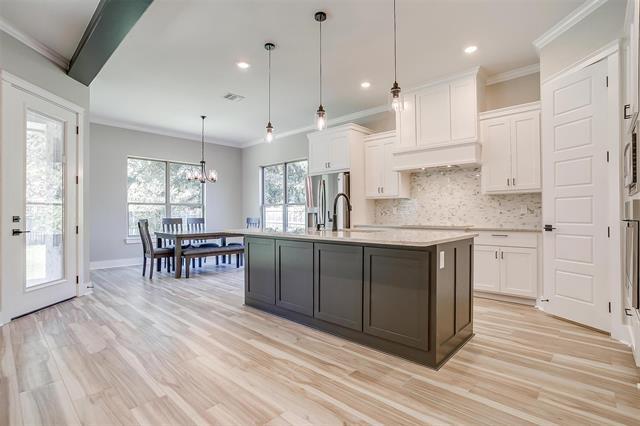Building Photo - 908 Meadowlark Ln