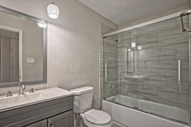 Building Photo - 5423 Dunnethead Dr