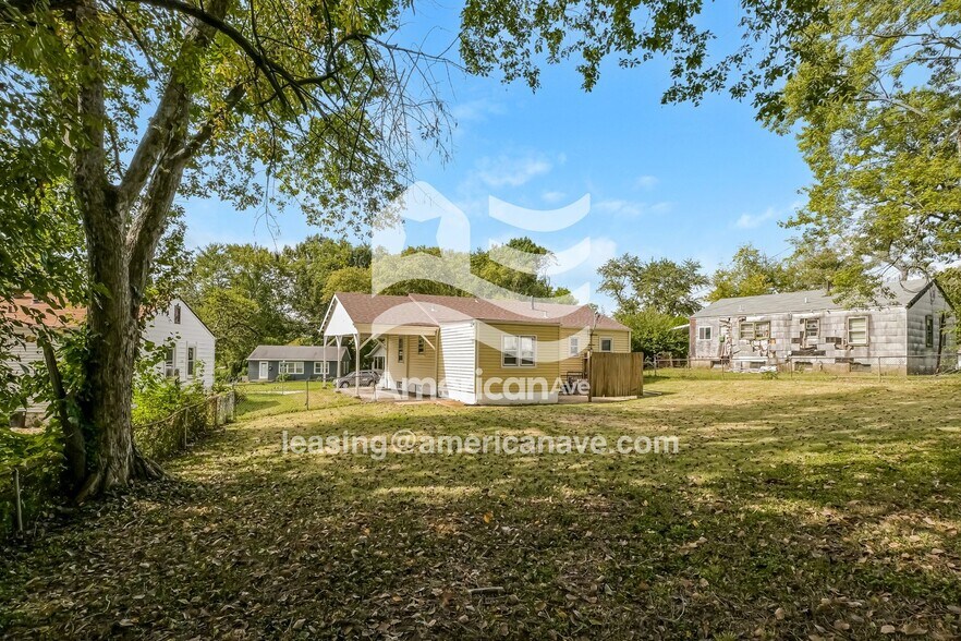 Building Photo - 9101 Bel Cour Dr