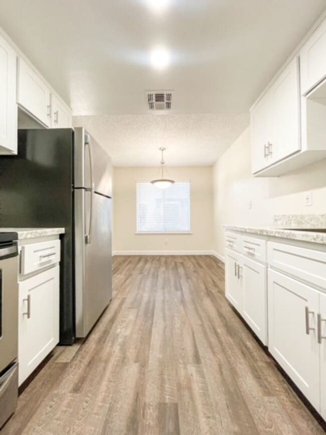 Interior Photo - Jackson Park Place