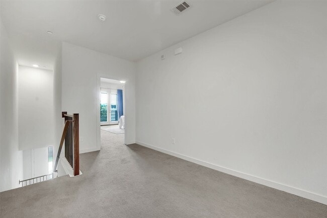 Building Photo - 432 Texas Dr