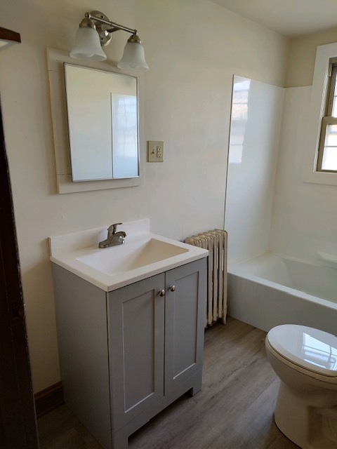 Bathroom - 535 Sewickley St